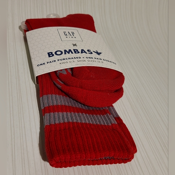 GAP By Bombas Socks Kids Shoe Size 12 to 6 Red Socks - Picture 2 of 3